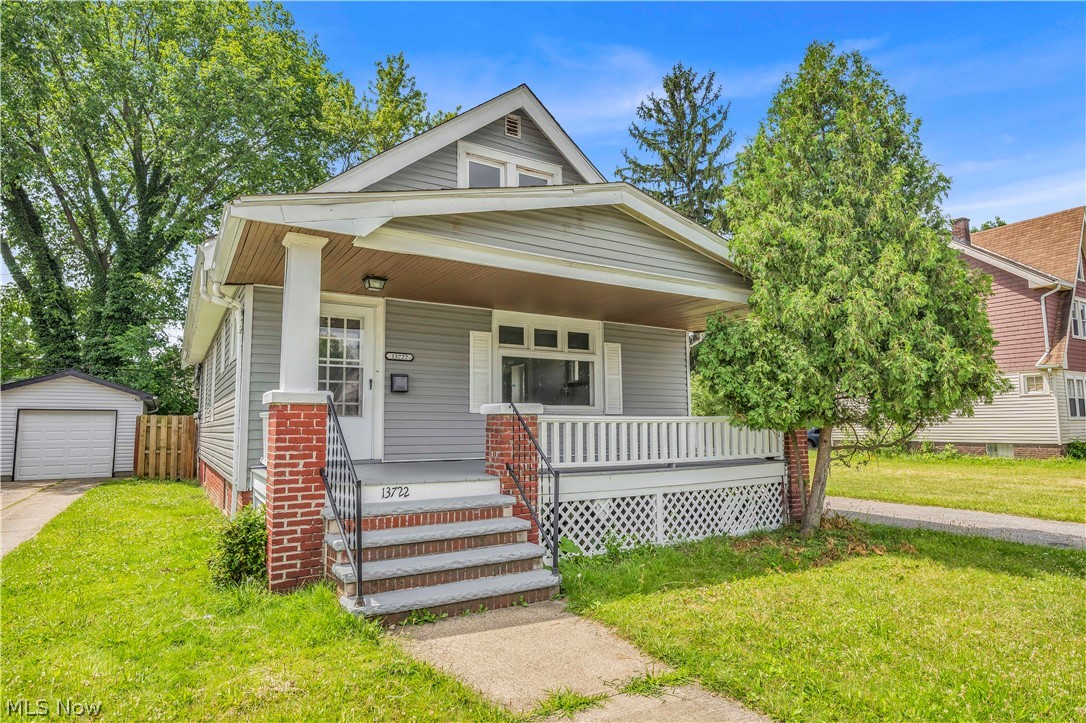 13722 Saybrook Avenue Garfield Heights OH 44105
