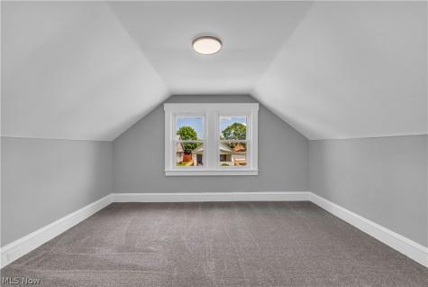 13722 Saybrook Avenue Garfield Heights OH 44105