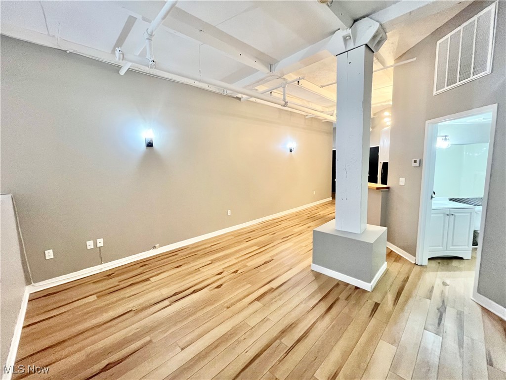 1133 W 9th Street Cleveland OH 44113