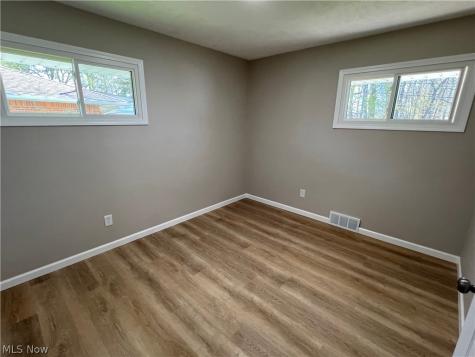 7326 Dell Haven Drive Parma OH 44130