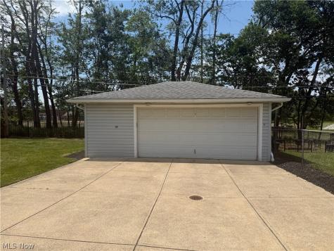 7326 Dell Haven Drive Parma OH 44130