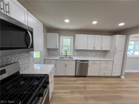 7326 Dell Haven Drive Parma OH 44130