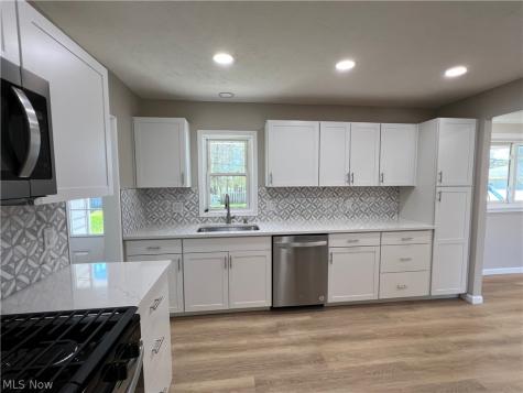 7326 Dell Haven Drive Parma OH 44130