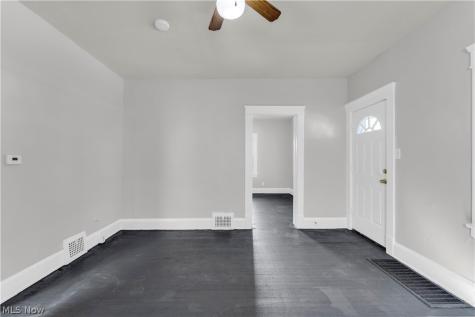 13105 Carrington Avenue Cleveland OH 44135