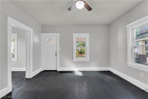 13105 Carrington Avenue Cleveland OH 44135