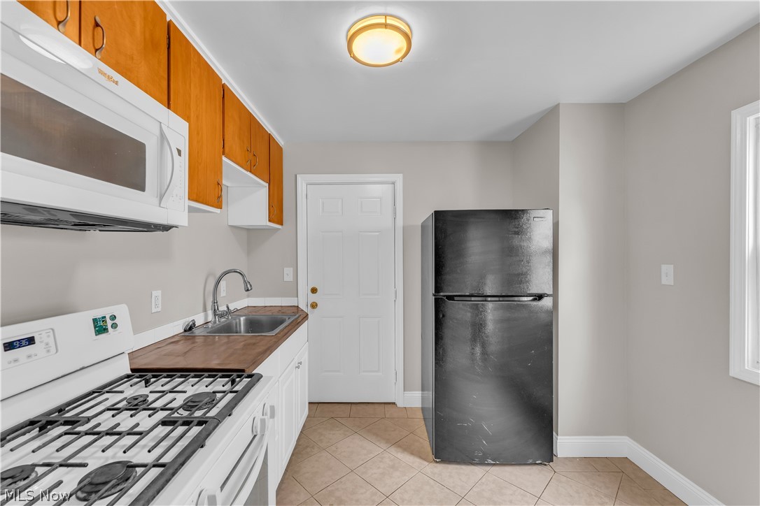 3407 W 91st Street Cleveland OH 44102