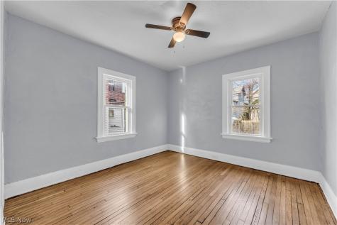 11913 Buckingham Avenue Cleveland OH 44120