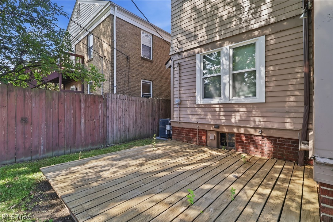 1539 Elbur Avenue Lakewood OH 44107