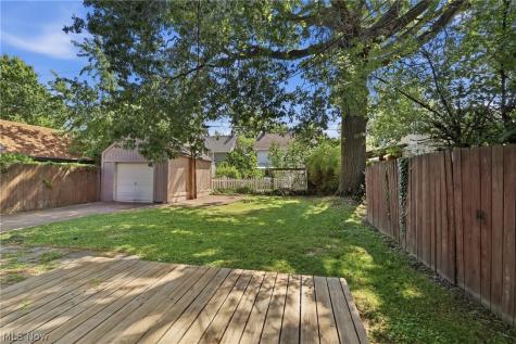 1539 Elbur Avenue Lakewood OH 44107