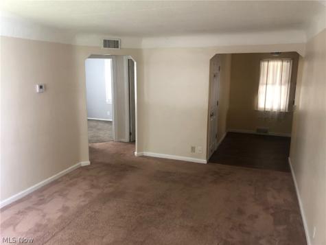 920 Mannering Road Eastlake OH 44095