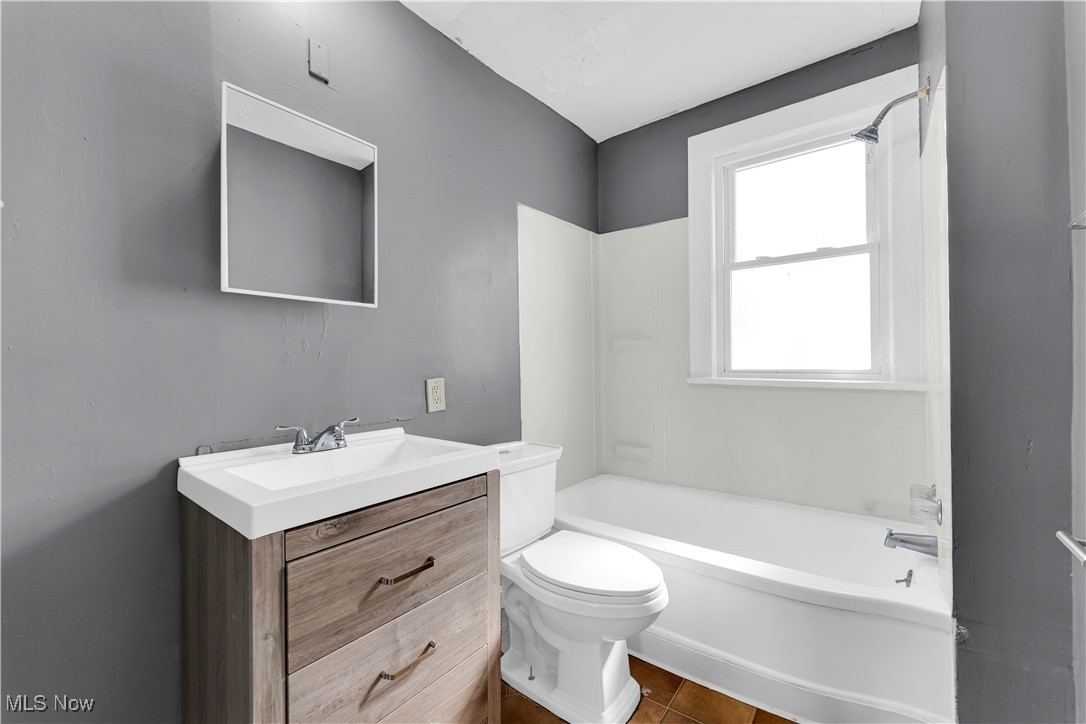 414 E 147th Street Cleveland OH 44110