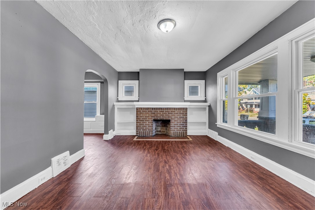 414 E 147th Street Cleveland OH 44110