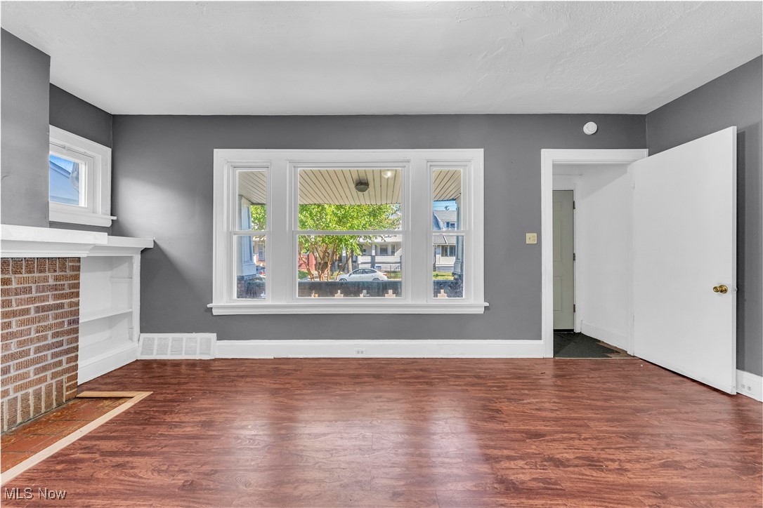 414 E 147th Street Cleveland OH 44110