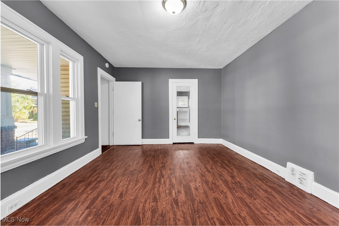 414 E 147th Street Cleveland OH 44110