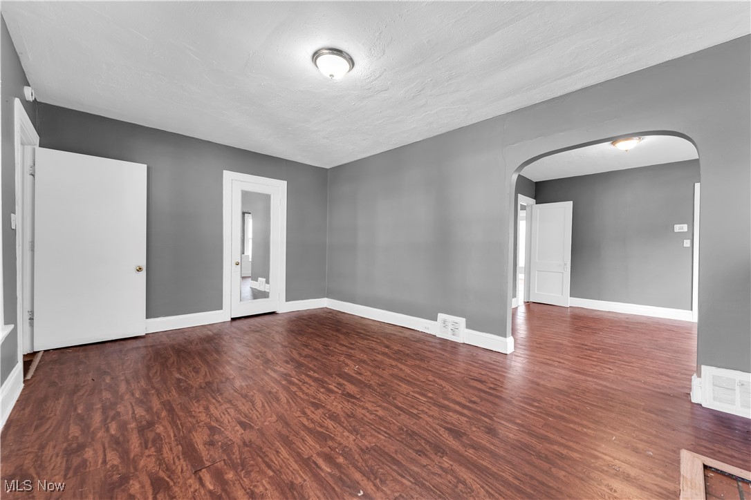 414 E 147th Street Cleveland OH 44110