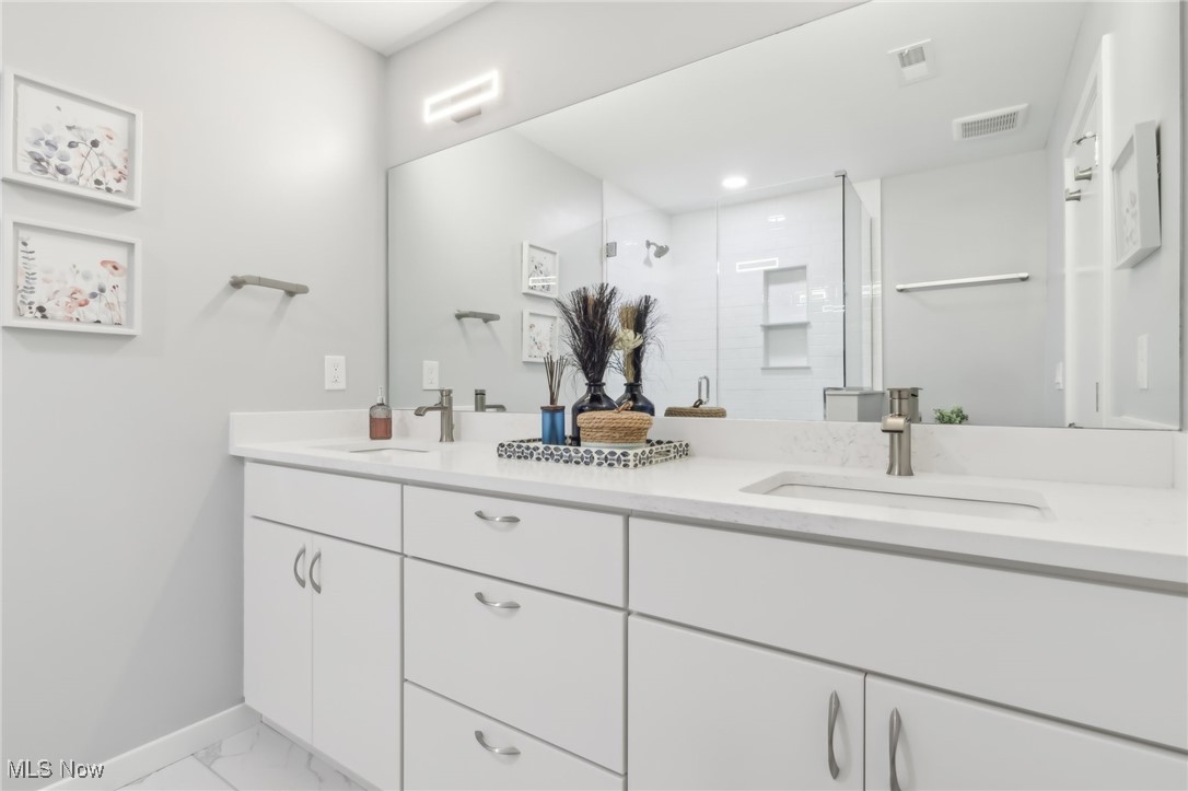 2053 W 20th Street Cleveland OH 44113