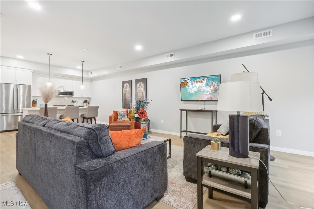 2053 W 20th Street Cleveland OH 44113