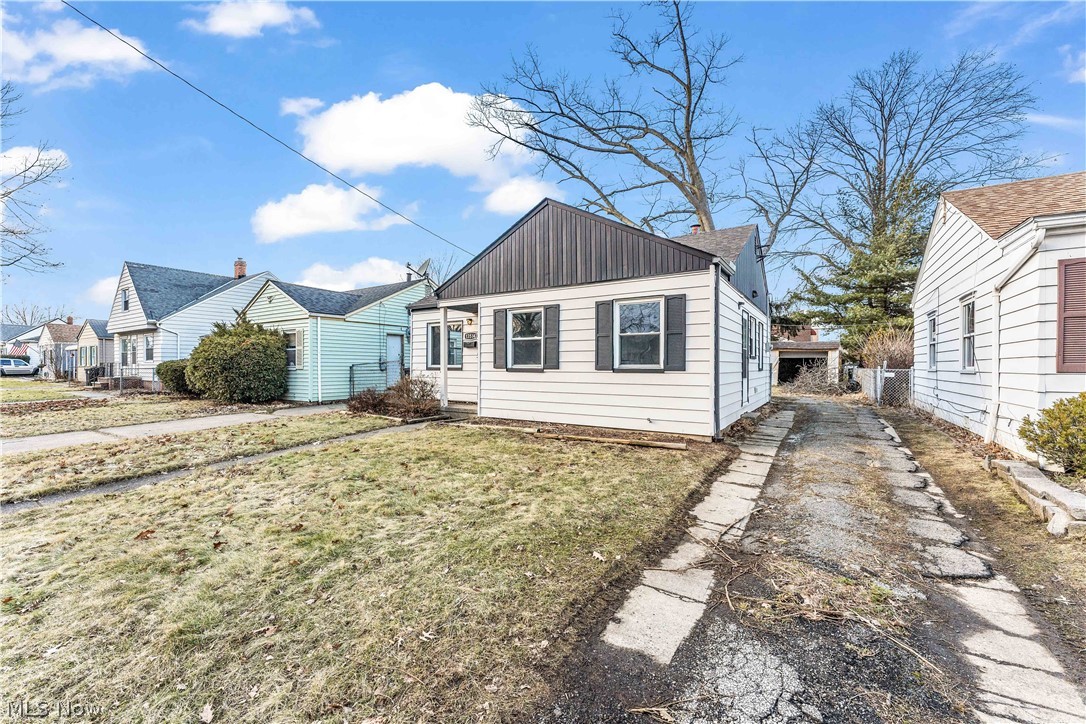 13514 Emery Avenue Cleveland OH 44135