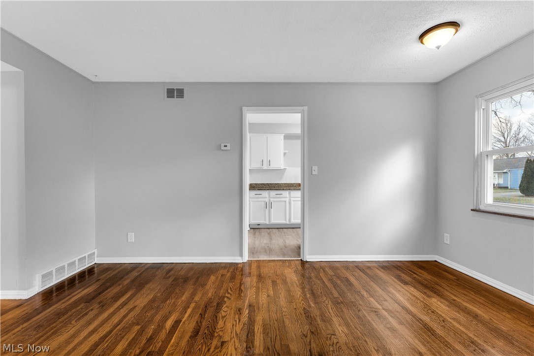 13514 Emery Avenue Cleveland OH 44135