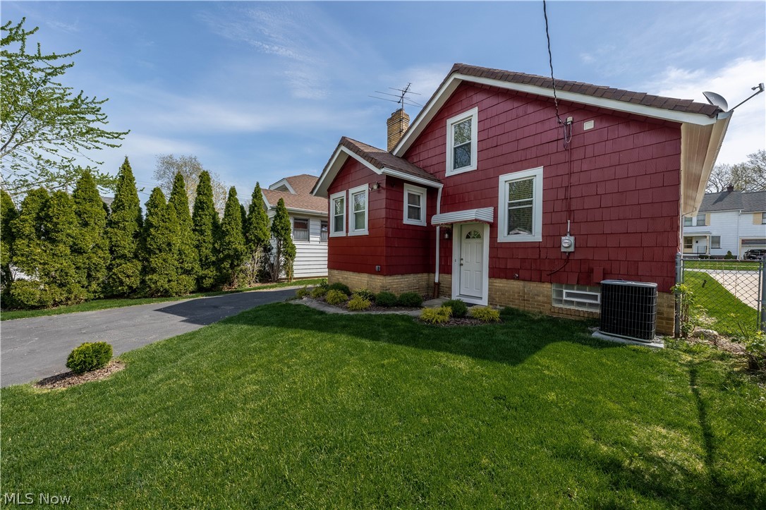 1474 Middleton Road Cleveland Heights OH 44121