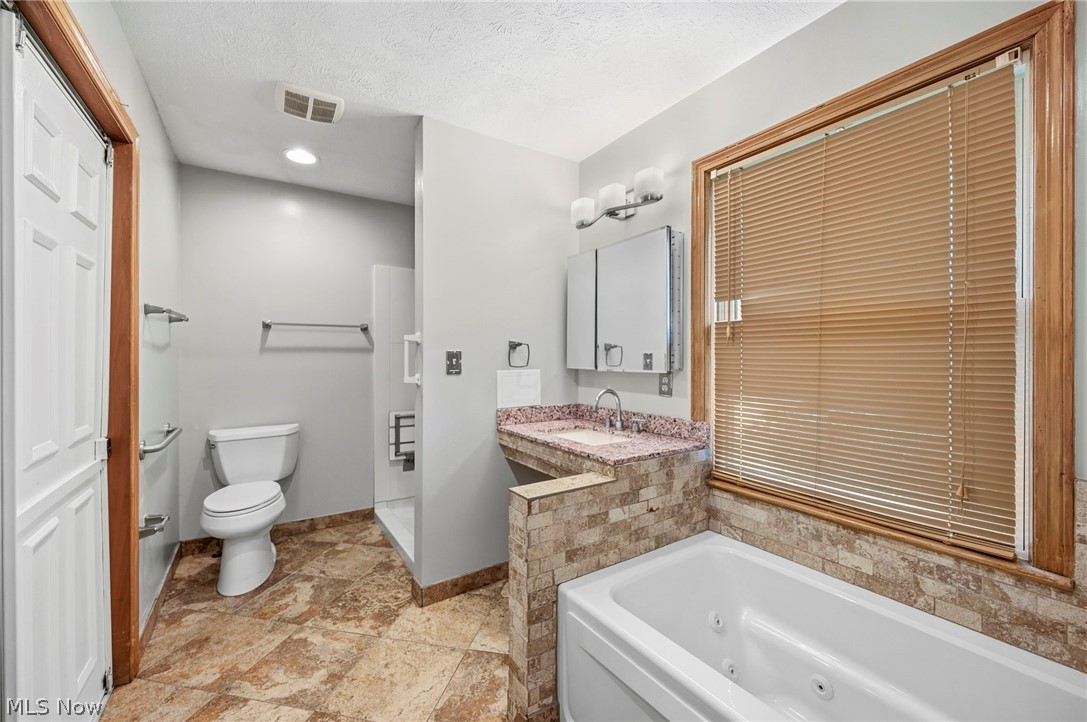 2017 Natona Road Euclid OH 44117