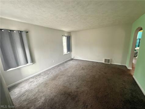 33 Pierce Avenue Cuyahoga Falls OH 44221