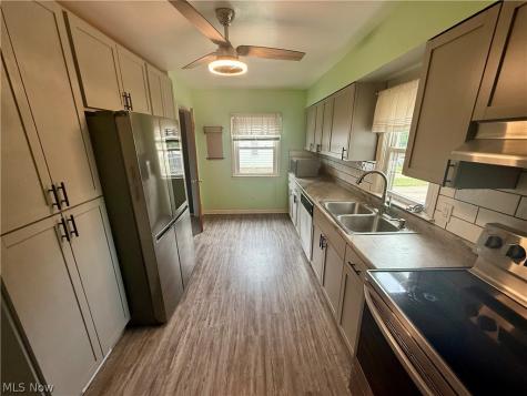 33 Pierce Avenue Cuyahoga Falls OH 44221