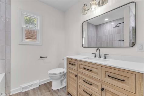171 Lakewood Drive Avon Lake OH 44012