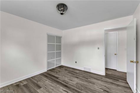171 Lakewood Drive Avon Lake OH 44012