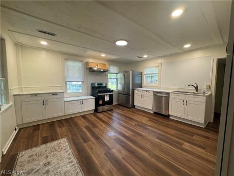 5192 Darrow Road Hudson OH 44236