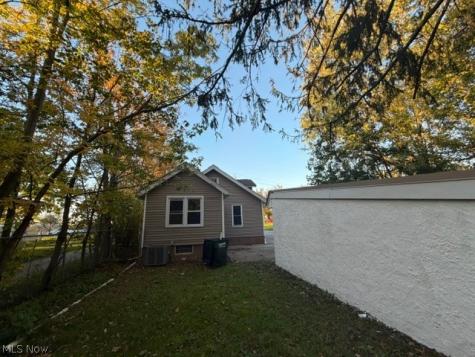 366 Columbus Street Bedford OH 44146