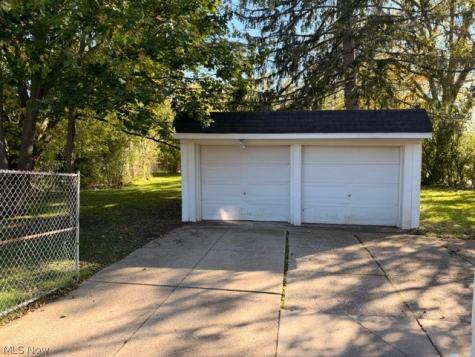 366 Columbus Street Bedford OH 44146