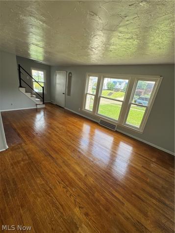 4868 E 88th Street Garfield Heights OH 44125