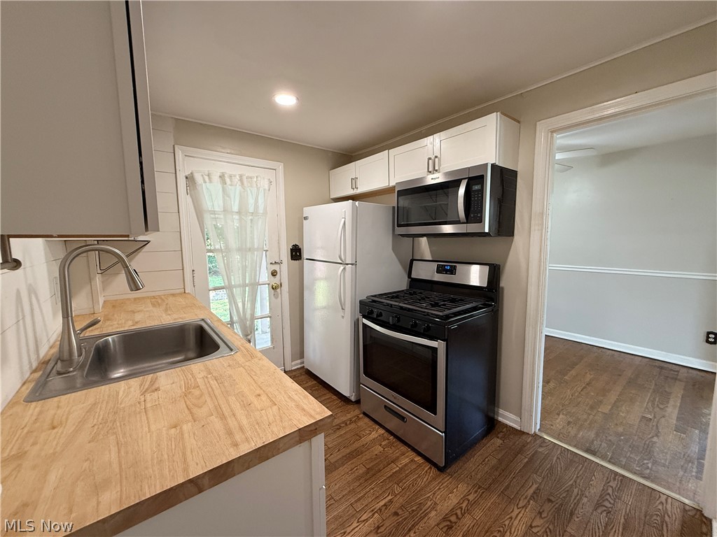 2319 Broad Boulevard Cuyahoga Falls OH 44223