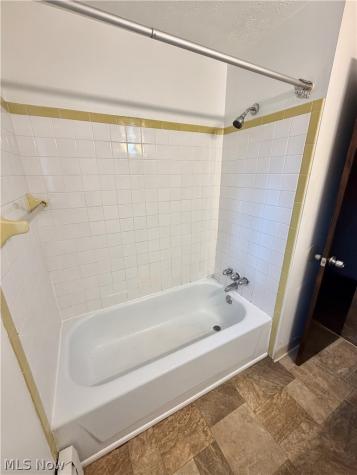 21 Wayne Street Niles OH 44446