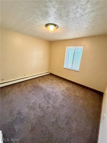 21 Wayne Street Niles OH 44446