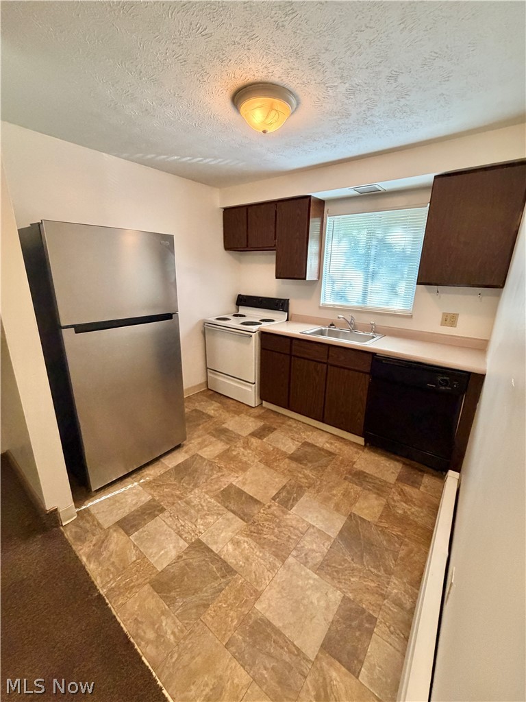 21 Wayne Street Niles OH 44446
