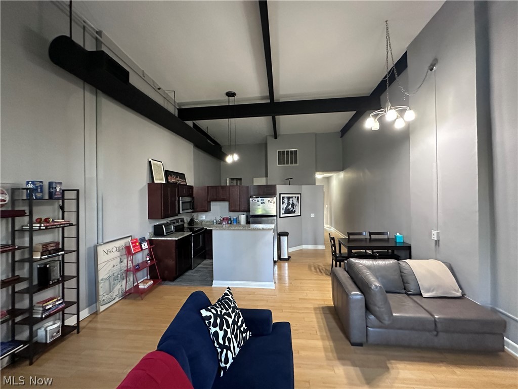 408 W Saint Clair Cleveland OH 44113