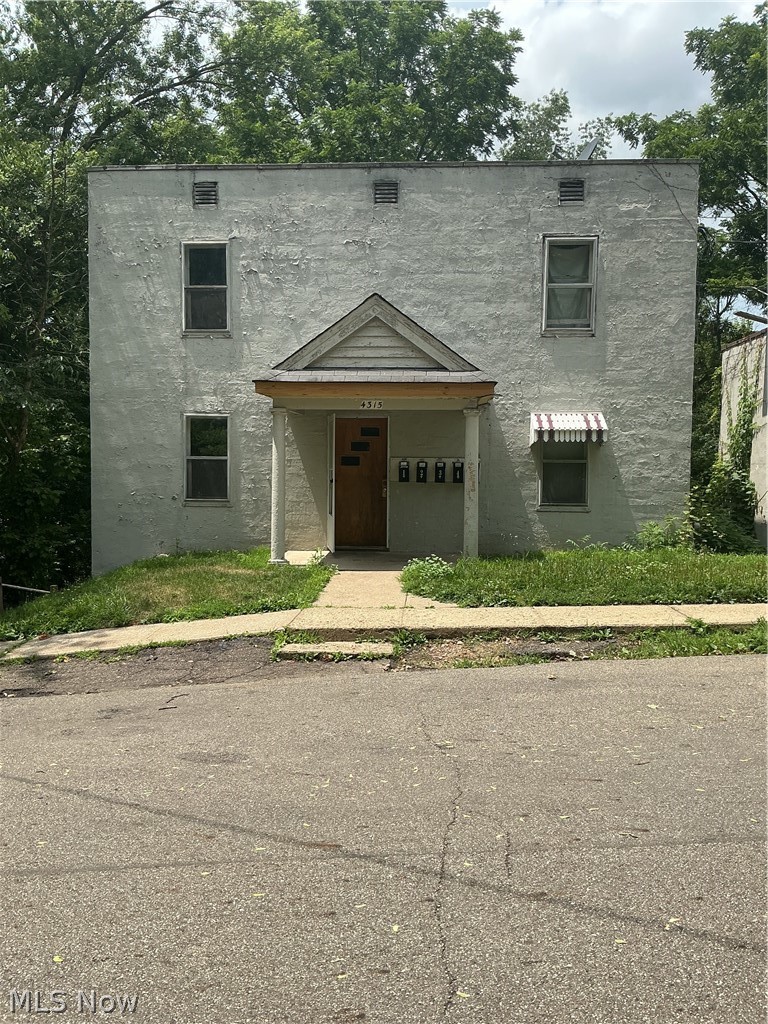 4315 Paige Avenue NW Canton OH 44709
