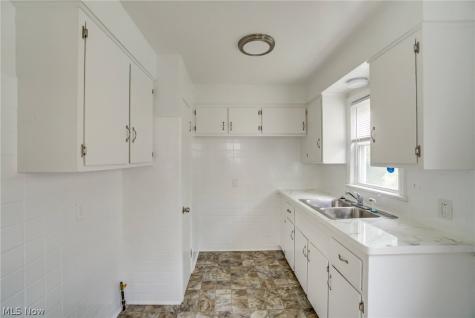 1343 Victory Drive South Euclid OH 44121