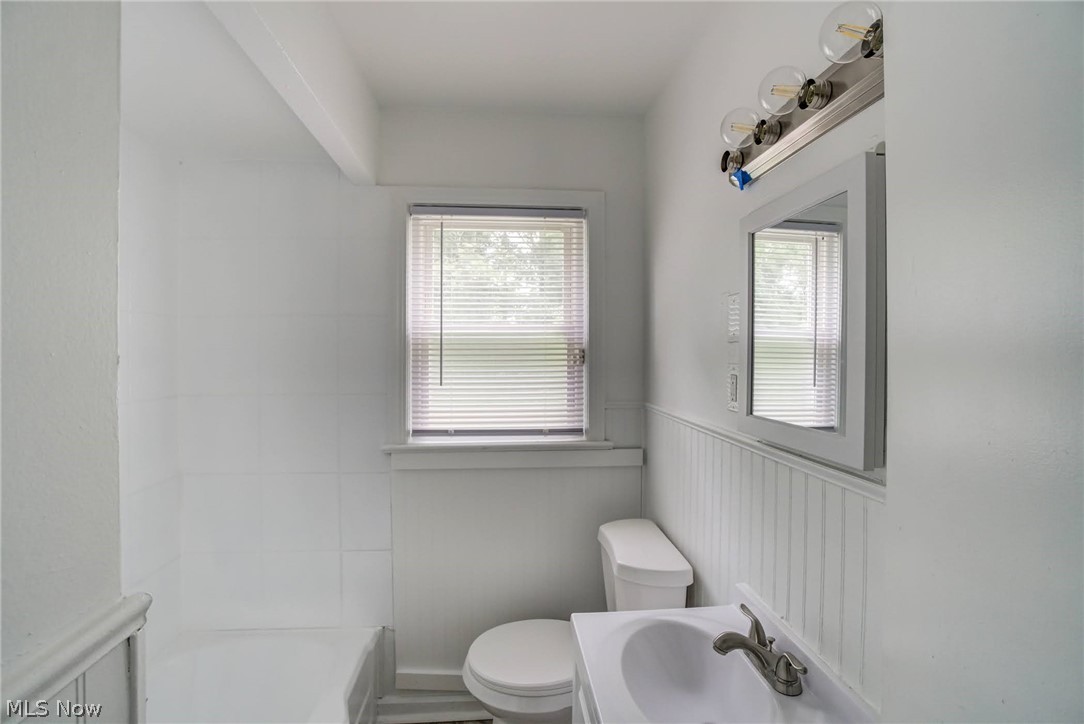 1343 Victory Drive South Euclid OH 44121