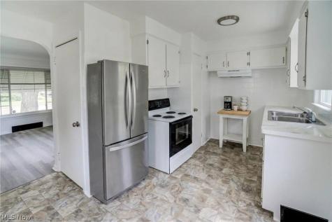 1343 Victory Drive South Euclid OH 44121