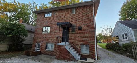 617 E Robinson Avenue Barberton OH 44203