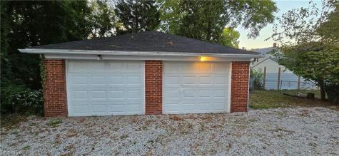 617 E Robinson Avenue Barberton OH 44203