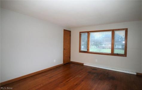 617 E Robinson Avenue Barberton OH 44203