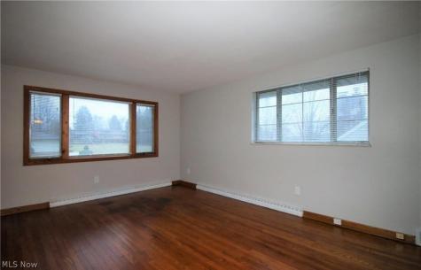 617 E Robinson Avenue Barberton OH 44203