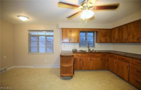 617 E Robinson Avenue Barberton OH 44203