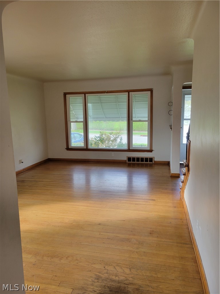 4127 Lowden Road South Euclid OH 44121