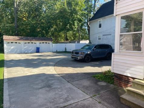 3625 Rocky River Drive Rocky River OH 44111