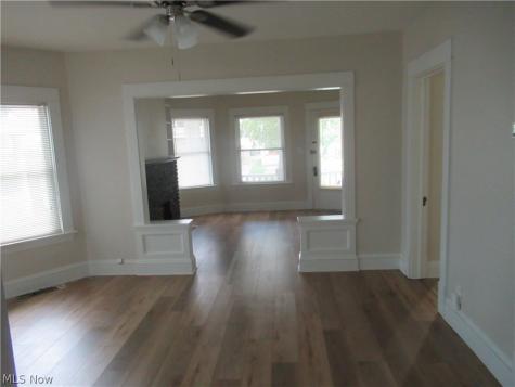 1520 Ridgewood Avenue Lakewood OH 44107
